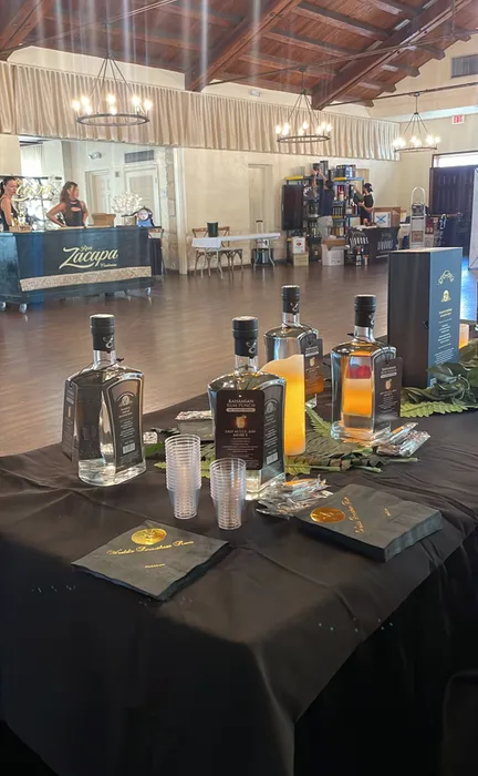 ImprintNow.ca - Custom Foil Stamped Beverage Napkin