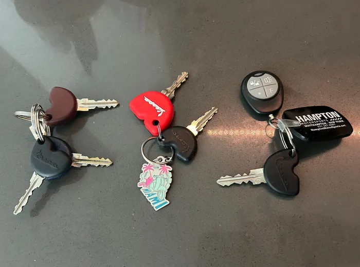 ImprintNow.ca - Metal Keychain