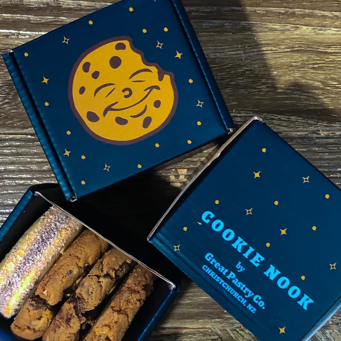 ImprintNow.ca - Custom Mailer Box