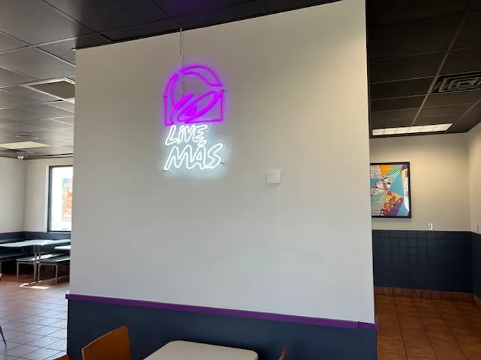 ImprintNow.ca - Artwork Neon Sign