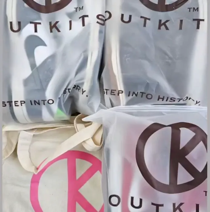 ImprintNow.ca - Zipper Frosted Bag