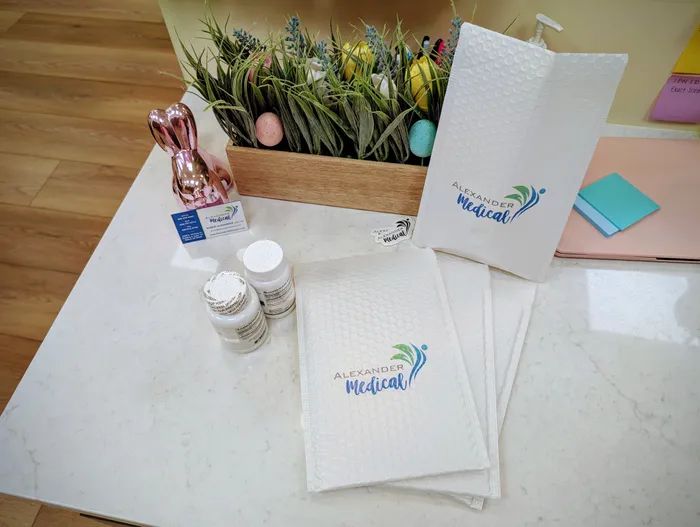 ImprintNow.ca - Custom Matte Bubble Mailer