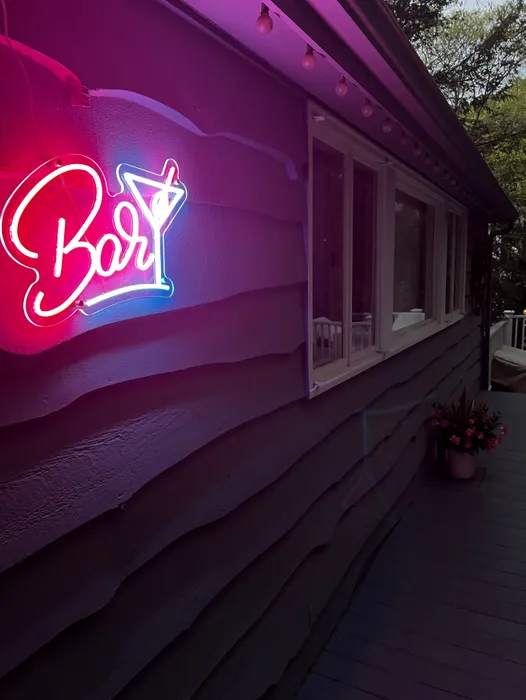 ImprintNow.ca - Oh Cocktail Bar Neon Sign