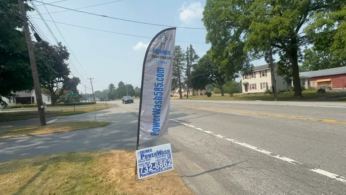 ImprintNow.ca - Feather Flag