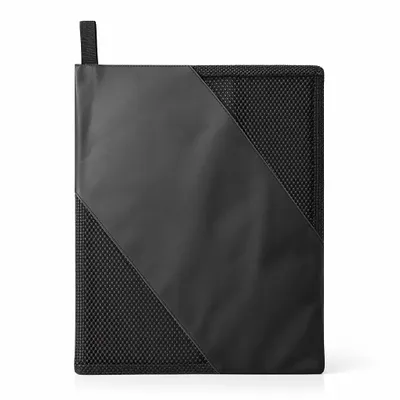 Please note that the <b><i>"Fully Customise Your Towels"</i></b> text is printed on this bag by default.